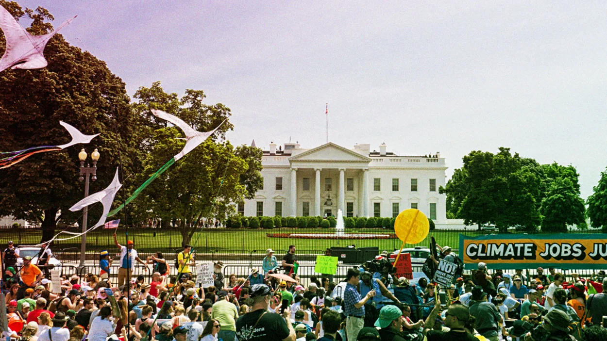 Demonstrators outside the Whitehouse fence